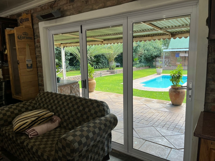 6 Bedroom Property for Sale in Bainsvlei Free State